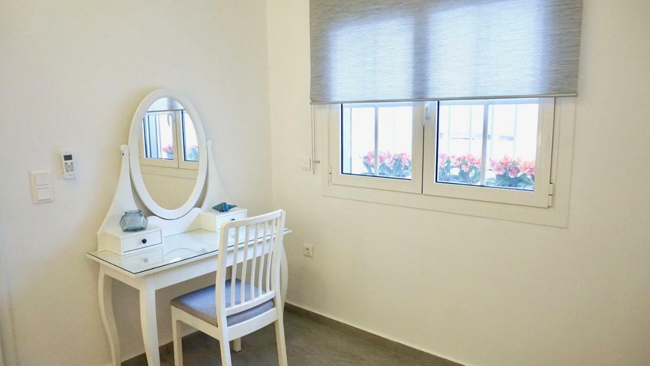 Cycladic Style Apt In Athens Apartment Exterior photo